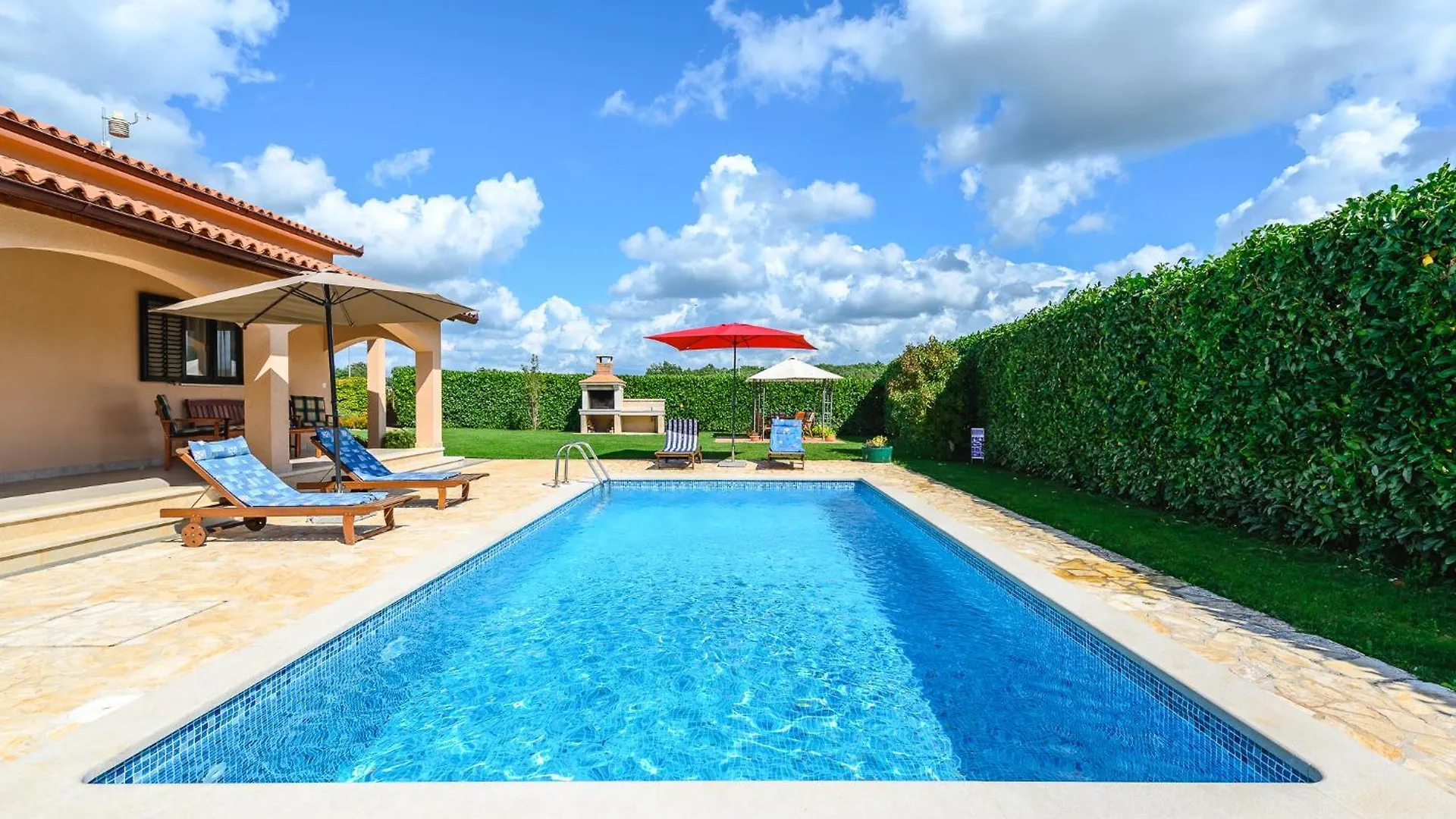 Villa Monika Tinjan